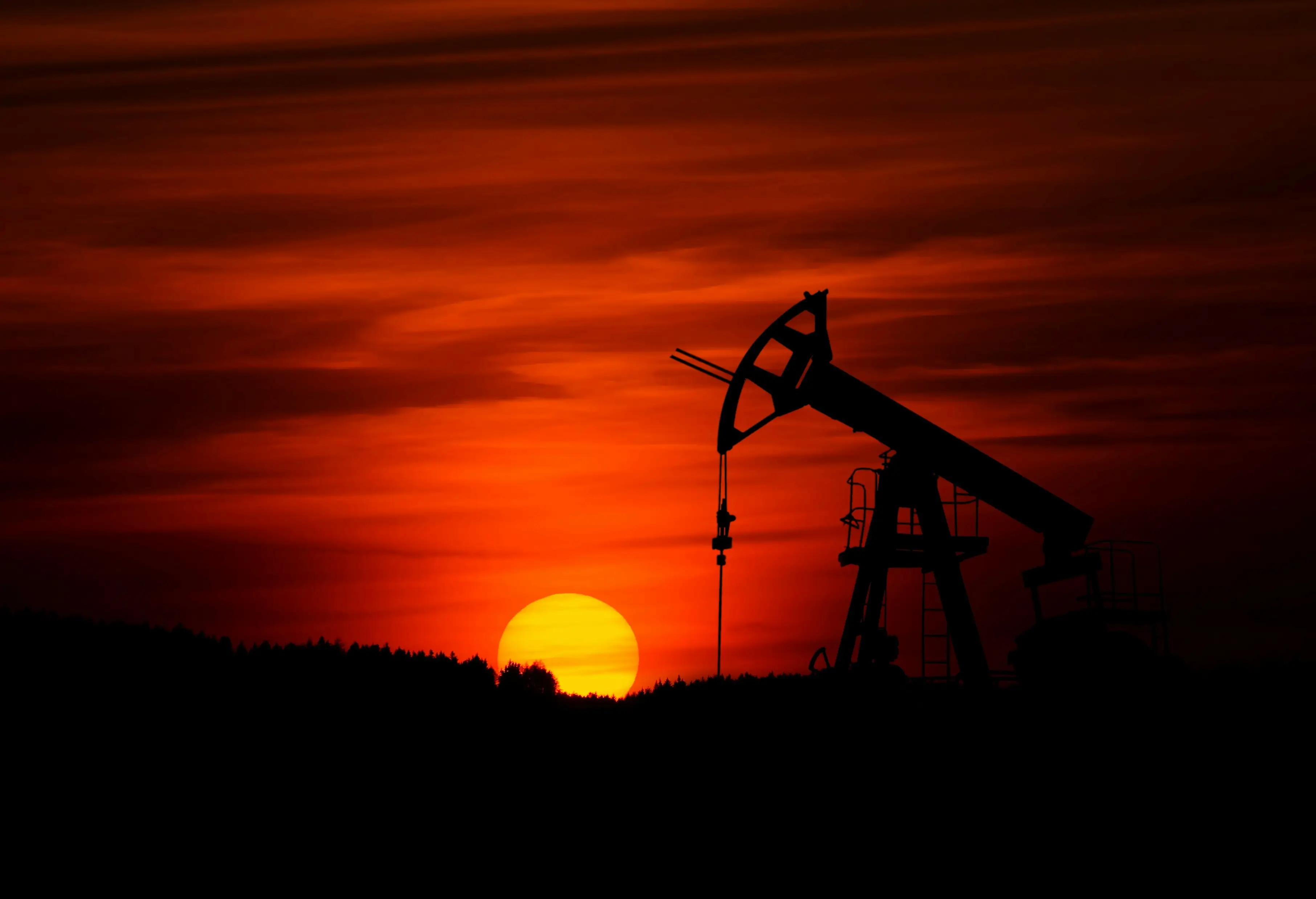 Big Oil Companies Report Record Profits Amid High Oil Prices
